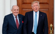 Thoát án ở Thượng viện, ông Trump vẫn chưa thể yên thân