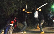 Quảng Bình: Ba thanh niên mang còng số 8 đi bắt người, đánh nạn nhân nhập viện