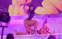 Nữ rapper Cardi B khẩu chiến kịch liệt vì bị chê trình diễn phản cảm