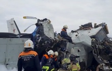 Máy bay Nga rơi và gãy làm đôi, 15 người thiệt mạng
