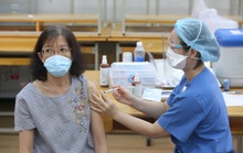 Tiêm vắc-xin mũi 2 cách mũi 1 chỉ 25 ngày, có sao không?