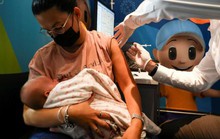 Dân Israel tiêm đủ 2 liều vẫn bị tước hộ chiếu vắc-xin?