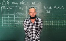 Đang đánh mẹ ruột, vào nhà dùng dao chém tiếp bảo vệ dân phố khi bị can thiệp