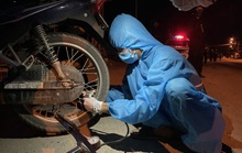 Sinh viên Trường ĐH Đông Á: Vượt mưa gió, xuyên đêm cứu hộ xe máy, giúp dân về quê tránh dịch