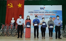 “TTC - Nâng bước thành công” lần thứ 36 trao tặng 585 suất học bổng đến học sinh tỉnh Bến Tre