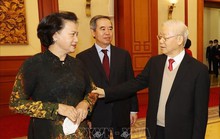 Trao quyết định nghỉ chế độ cho các Ủy viên Bộ Chính trị, Bí thư TƯ khóa XII không tái cử