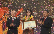 Lê Thị Diệu Hiền đoạt giải Chuông vàng vọng cổ 2021