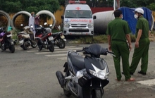 Phát hiện người đàn ông chết cháy trong cống