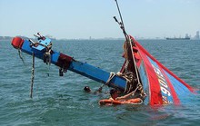 Tàu hàng khủng đâm chìm tàu cá ngư dân Quảng Bình rồi bỏ chạy