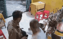 CLIP: Cách né tránh bọn lừa đảo ở miếu Bà Chúa Xứ Núi Sam