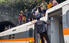 Hé lộ nguyên nhân khiến tàu hỏa trật đường ray ở Đài Loan, gây tai nạn thảm khốc