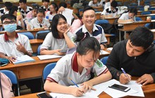 Dẹp nạn chưa thi đã có giấy báo trúng tuyển