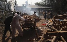 Thủ đô Ấn Độ hết chỗ hỏa táng, phải trưng dụng công viên, bãi đậu xe