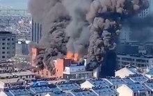 Cháy trung tâm thương mại Trung Quốc, 4 người thiệt mạng