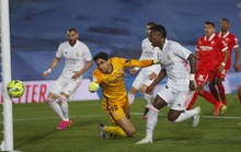 Mất điểm sân nhà, Real Madrid tố trọng tài phá hỏng cuộc đua vô địch