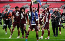 Leicester chờ 137 năm mới vô địch