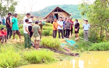 Tắm ở hồ cá nhà ông ngoại, 3 trẻ đuối nước thương tâm