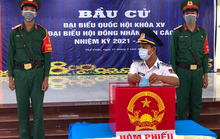 Cảnh sát biển và cử tri tại 3 đảo ở miền Tây đi bầu cử sớm