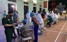 Bùng phát ổ dịch 17 ca mắc trong 1 đêm, bí thư và chủ tịch xã bị đình chỉ công tác