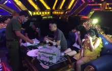 35 nam nữ bay lắc trong quán karaoke, có cả học sinh