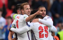 Raheem Sterling tỏa sáng, tuyển Anh bất bại vào vòng 1/8 Euro 2020