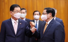 Đề nghị Hàn Quốc có chính sách ưu tiên chia sẻ vắc-xin Covid-19 cho Việt Nam