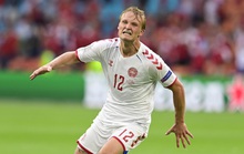 Người hùng Kasper Dolberg lập cú đúp, Đan Mạch tưng bừng giành vé tứ kết