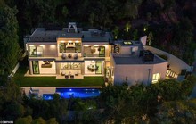 Cận cảnh biệt thự 10,5 triệu USD mới tậu của cậu cả Beckham và vị hôn thê
