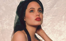 Nhan sắc không tì vết của Angelina Jolie thời trẻ
