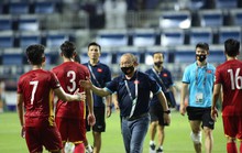 Tuyển Việt Nam đè bẹp Indonesia 4-0, vững ngôi đầu bảng G