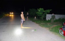 Đi tập thể dục về, cô gái trẻ bất ngờ bị thanh niên lao vào túm tóc, cứa cổ