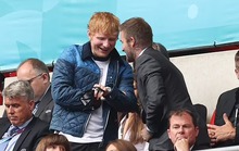 “Hoàng tử tình ca” Ed Sheeran liên tục vướng cách ly vì Covid-19