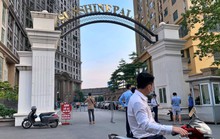 Chung cư Sunshine Palace với gần 1.000 người bị phong tỏa