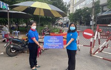 Thực phẩm miễn phí cùng cả nước chống dịch: Vì chúng ta chảy chung dòng máu