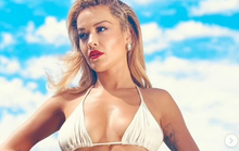Rita Ora tung ảnh bikini “nhức mắt”