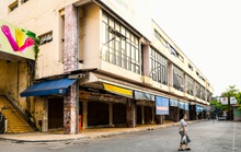 CLIP: Hơn 2.100 gian hàng ở chợ Đồng Xuân “cửa đóng then cài”