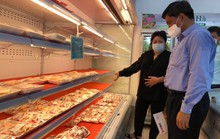 Giá gà công nghiệp giảm sâu, chỉ còn 10.000 đồng/kg