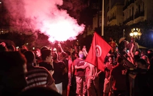 Tunisia hỗn loạn khi tổng thống tiến hành thanh trừng