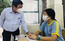 Chủ tịch UBND TP HCM kiểm tra công tác phòng chống dịch tại các điểm thi