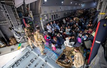 Lo sợ hiệu ứng domino từ Afghanistan