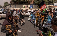 Chạy đua tháo ngòi khủng hoảng Afghanistan