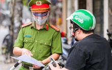 Phó Chủ tịch UBND TP Hà Nội ký yêu cầu siết giấy đi đường Hà Nội nói gì?