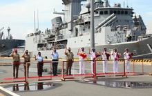 Nhóm tàu tác chiến hải quân Úc thăm Việt Nam