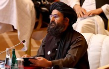 Hé lộ vụ phó thủ tướng Taliban bị đấm, nội bộ đấu súng kịch tính
