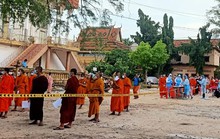 Số ca Covid-19 tăng mạnh, Campuchia hủy lễ hội lớn