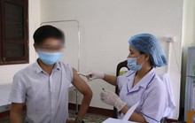 Thiếu chứng nhận xuất xưởng, 100.000 liều vắc-xin nằm kho