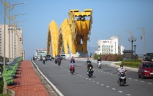 Đường phố Đà Nẵng đông đúc trở lại trong ngày đầu chuyển sang trạng thái mới