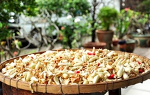 Thấy phơi dưa kiệu là hay tết về