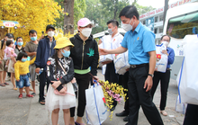 Hơn 1.000 vé xe miễn phí cho thanh niên công nhân về quê đón Tết