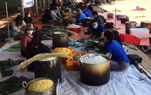 Y, bác sĩ nấu bánh chưng tặng bệnh nhân Covid-19